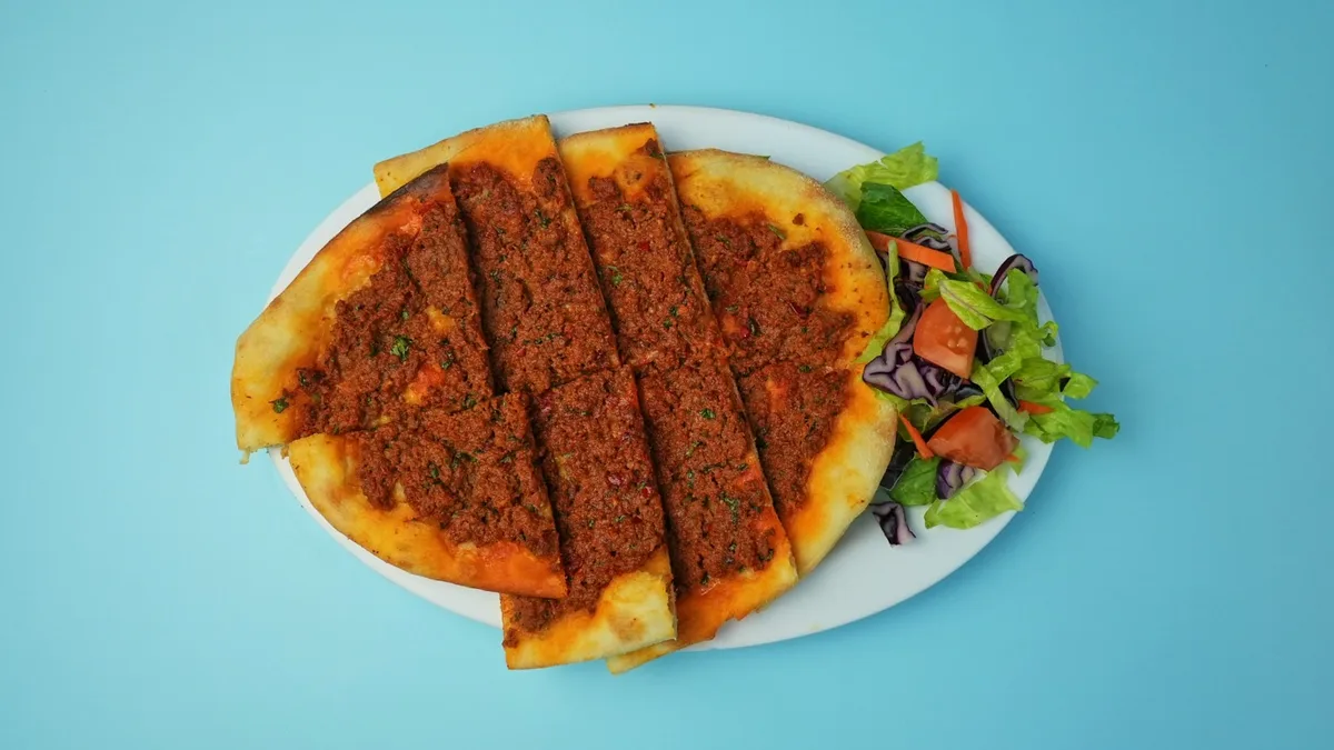 123. Lahmajoun