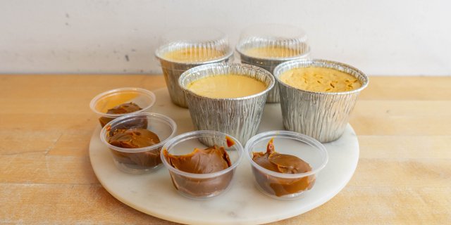 10-Pack Flan w/ Dulce de Leche
