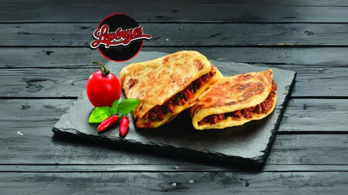 Chilis-marharagus lepény