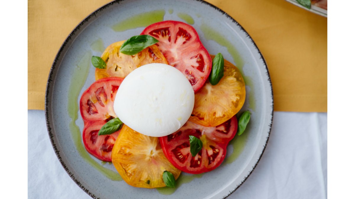 Caprese cu burrata