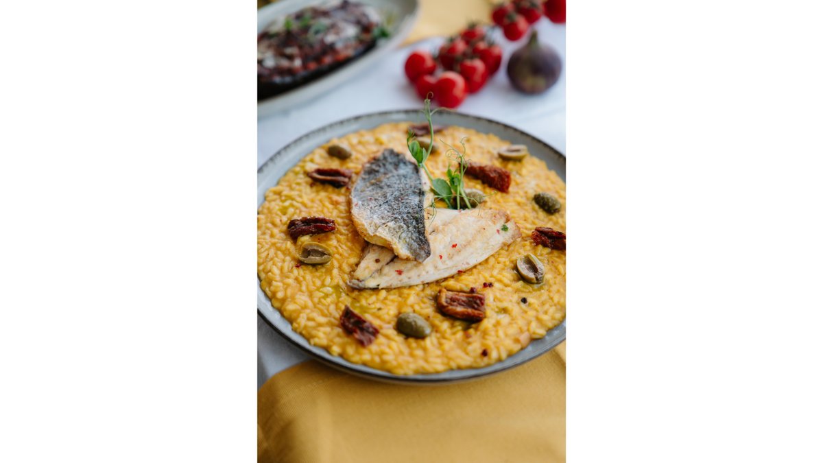Risotto cu dovleac delica, file de dorada și măsline taggiasche