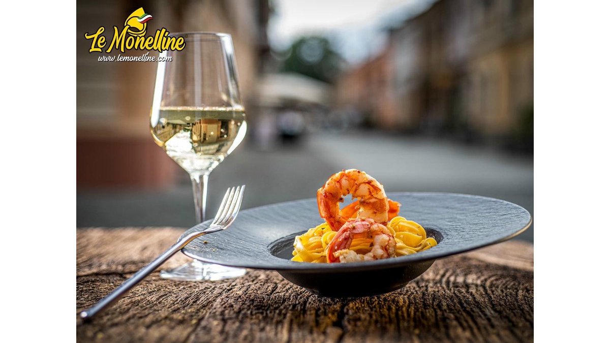 Tagliatelle hand made cu creveți, zucchine și șofran