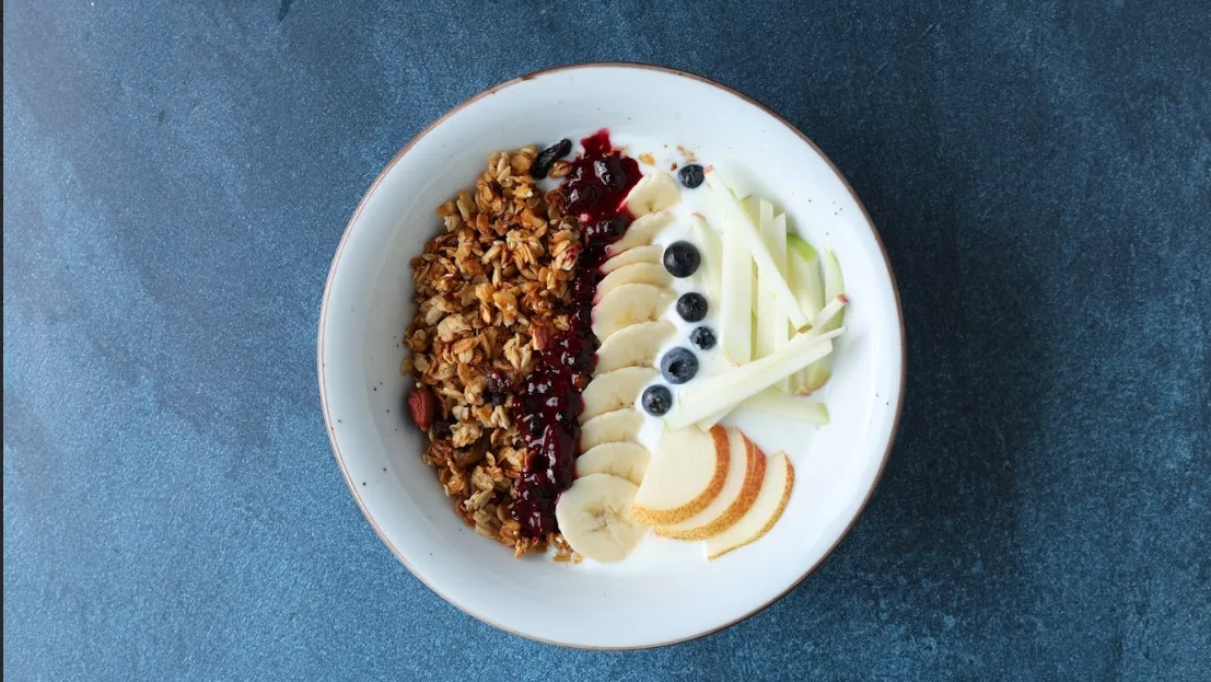 Granola sa jogurtom
