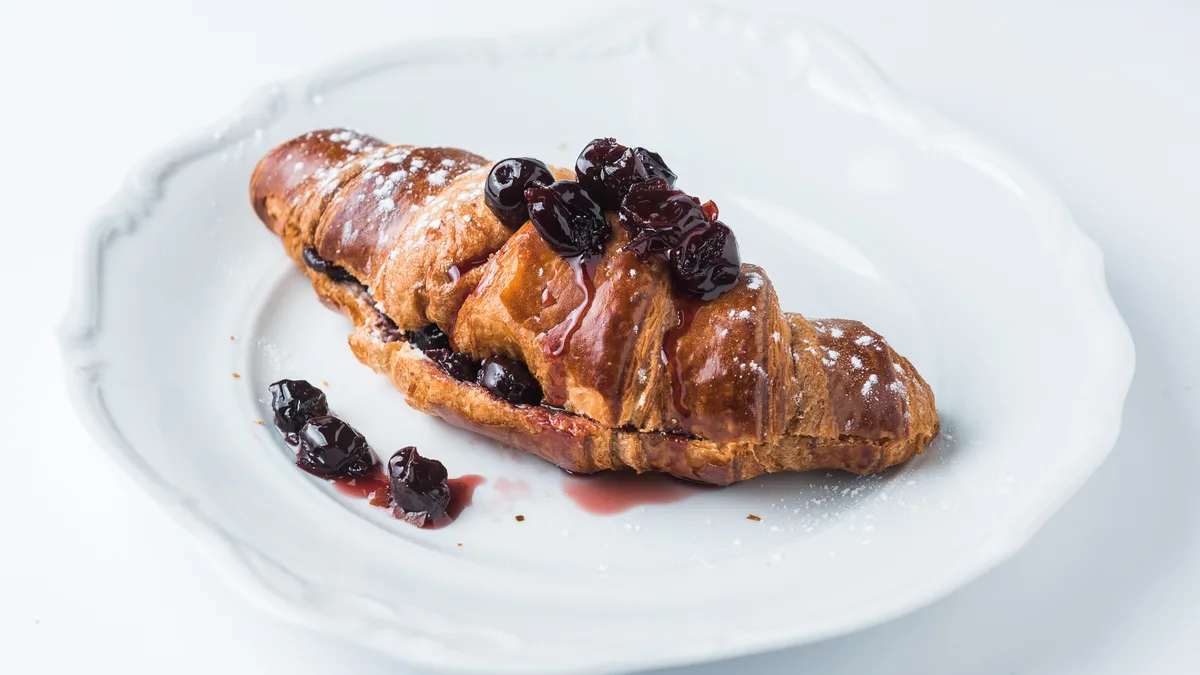 Cheesecake Croissant
