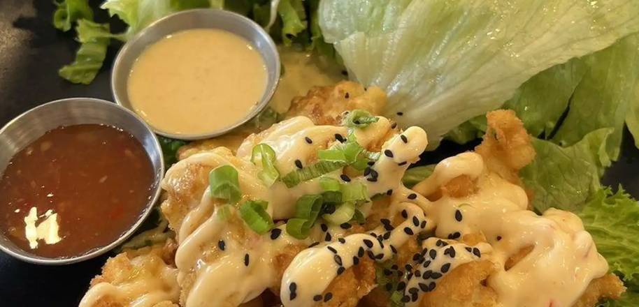 Thai Chicken Lettuce Wrap