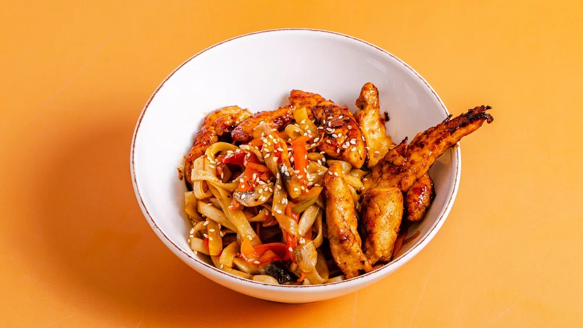 Noodle Toyuqlu