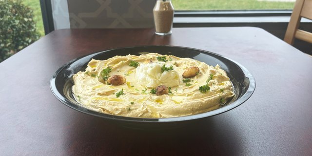 Garlic Hummus
