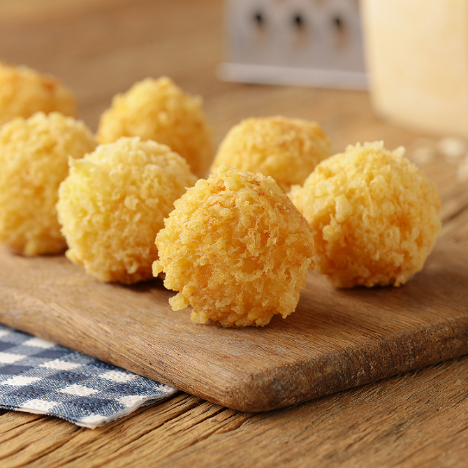 25 Bolinhas de Queijo