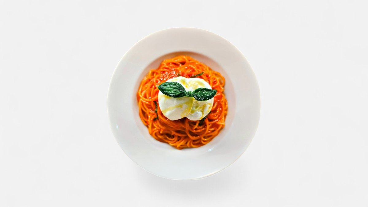 Spaghetti Pomodoro Burrata
