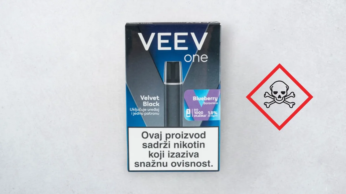 Veev one black blueberry  kit and pod