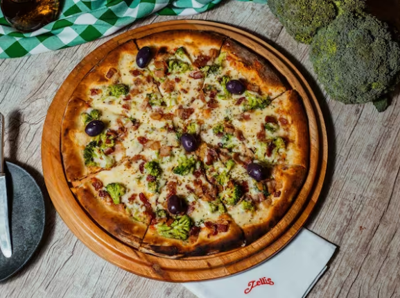Combo 1 Pizza Grande + 1 Panino.