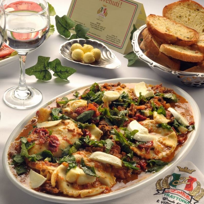 Raviolone à Macalu Al Frutos do Mar (Serve 2 Pessoas)