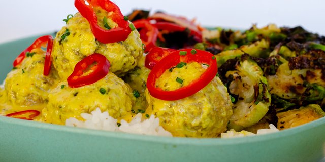 Yellow Curry Meatball Bowl