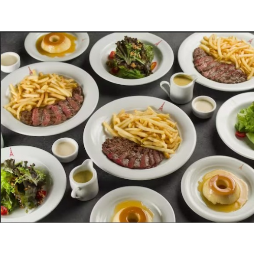Paris para Três: Entrecôte, Batata, Molho, Salada e Sobremesa