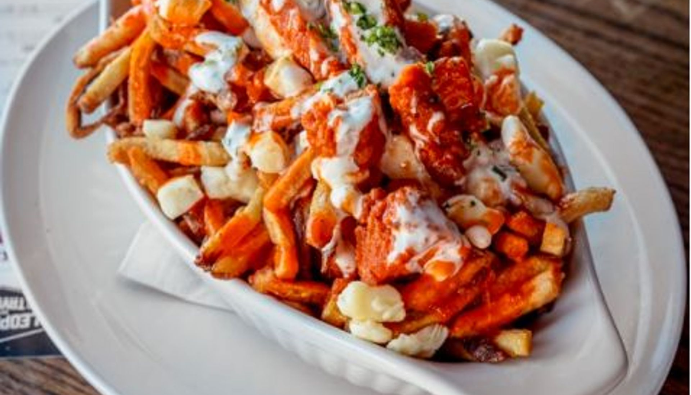 Buffalo Chicken Poutine