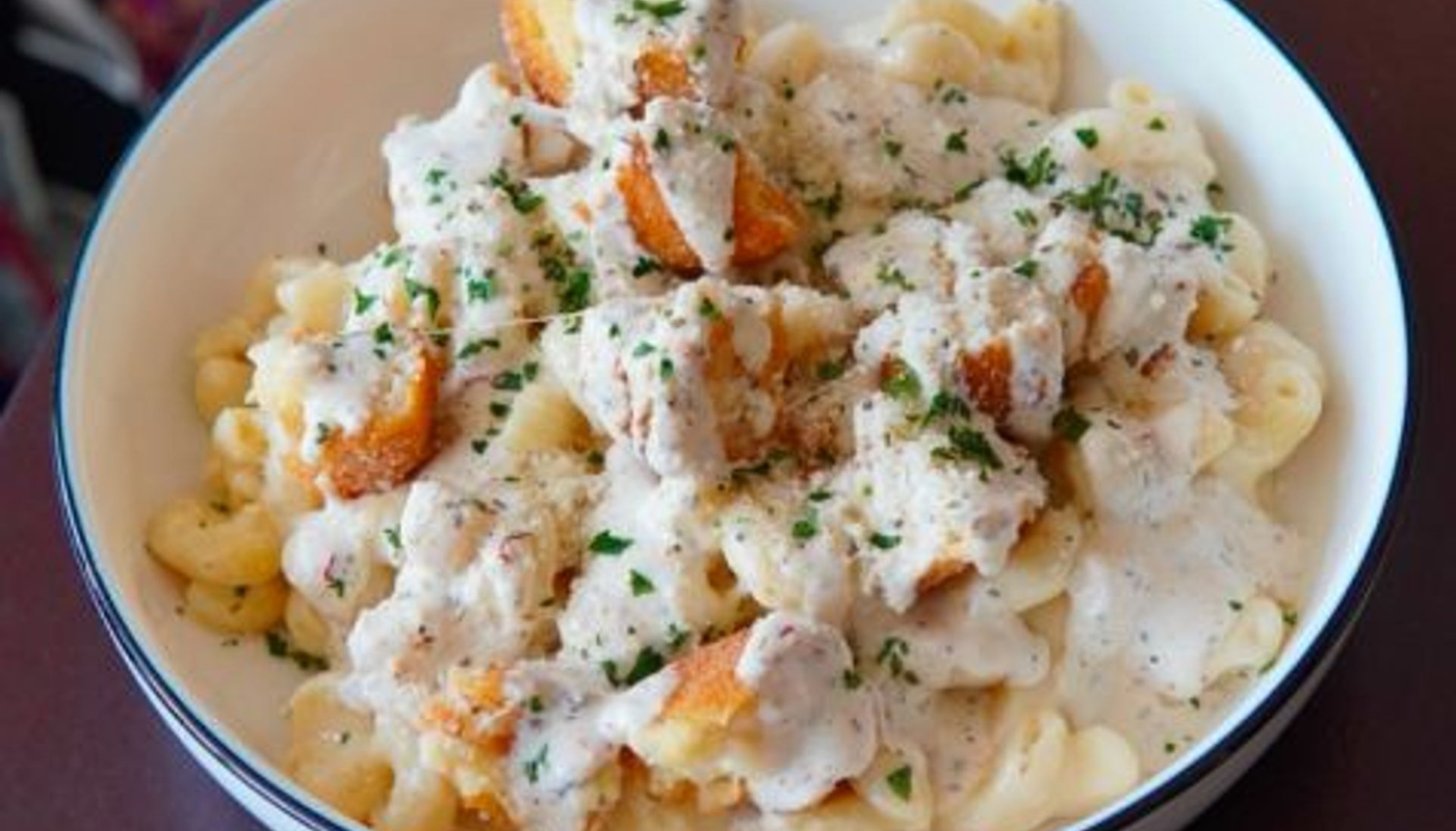 Garlic Parm Mac + Cheese