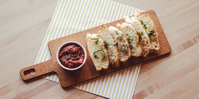 Mozzarella Garlic Bread Party Platter