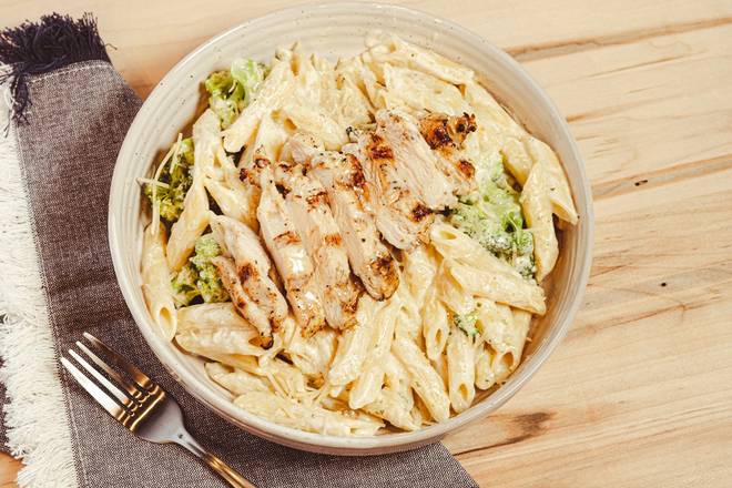 CHICKEN PESTO ALFREDO
