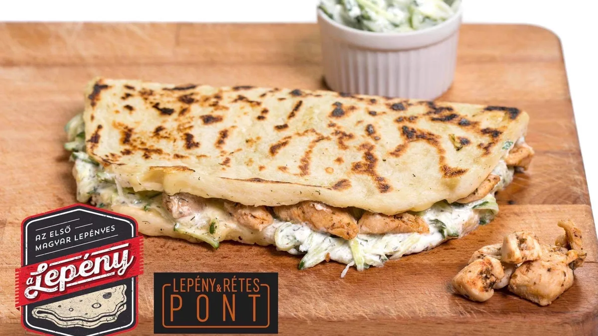 Görög csirkés lepény, nachos+Develey szósz; Greek Chicken Flatbread