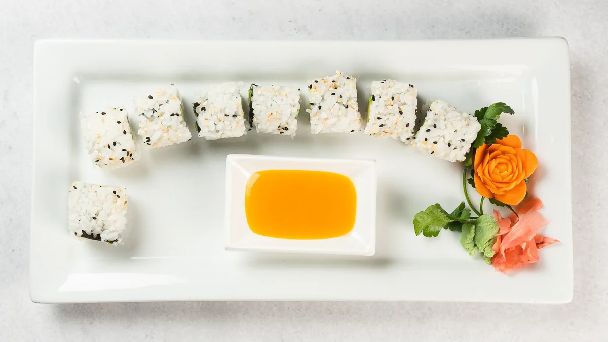 Ebi Tempura Avocado Roll (8 kosov)