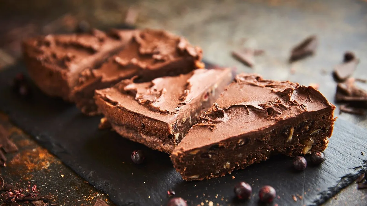 Brownie kook pähklite ja jõhvikatega