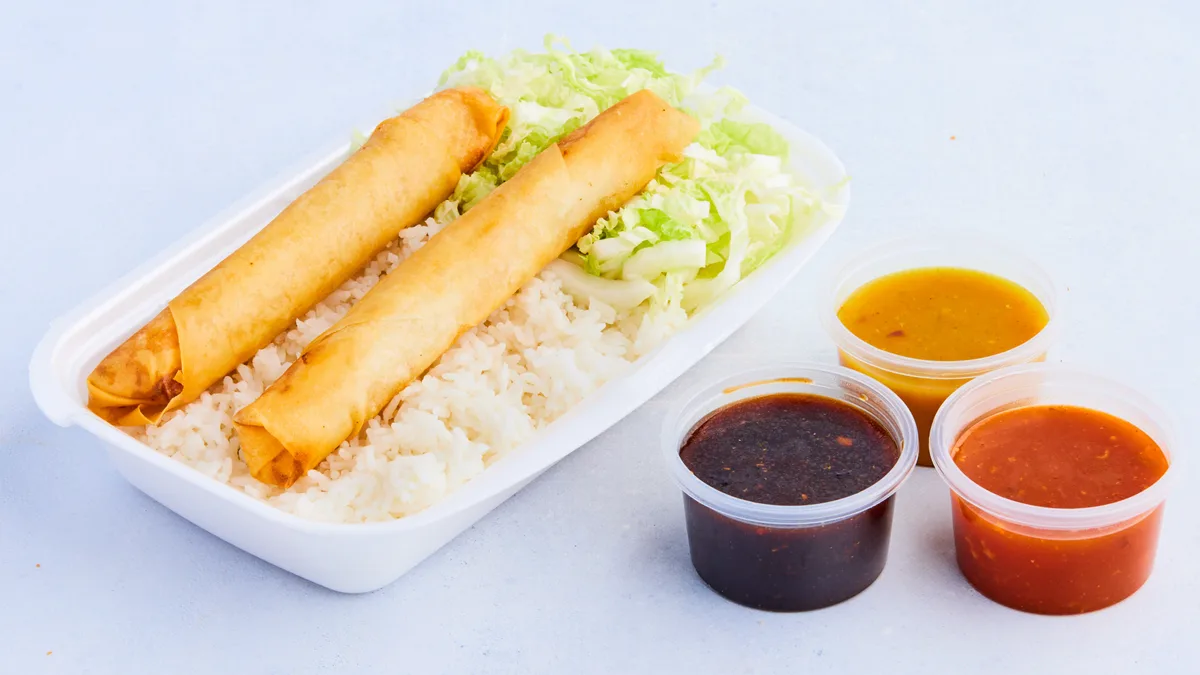 Vårrull m/ Ris and Sursøt Saus