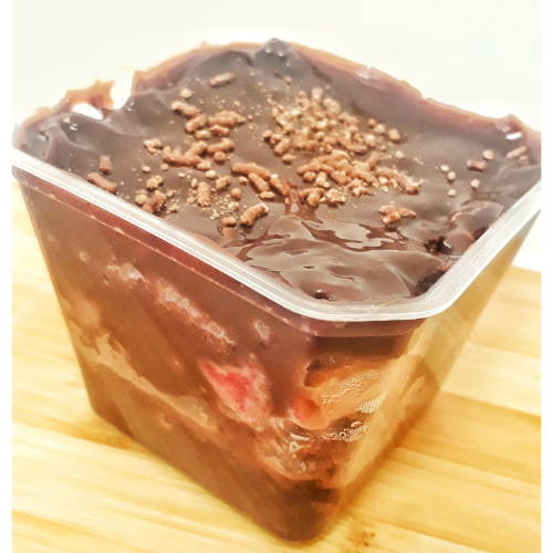 Bolo de Chocolate C Brigadeiro e Morango