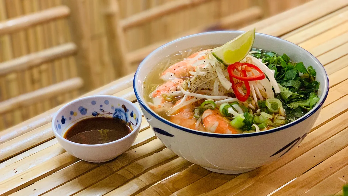 Pho Tom