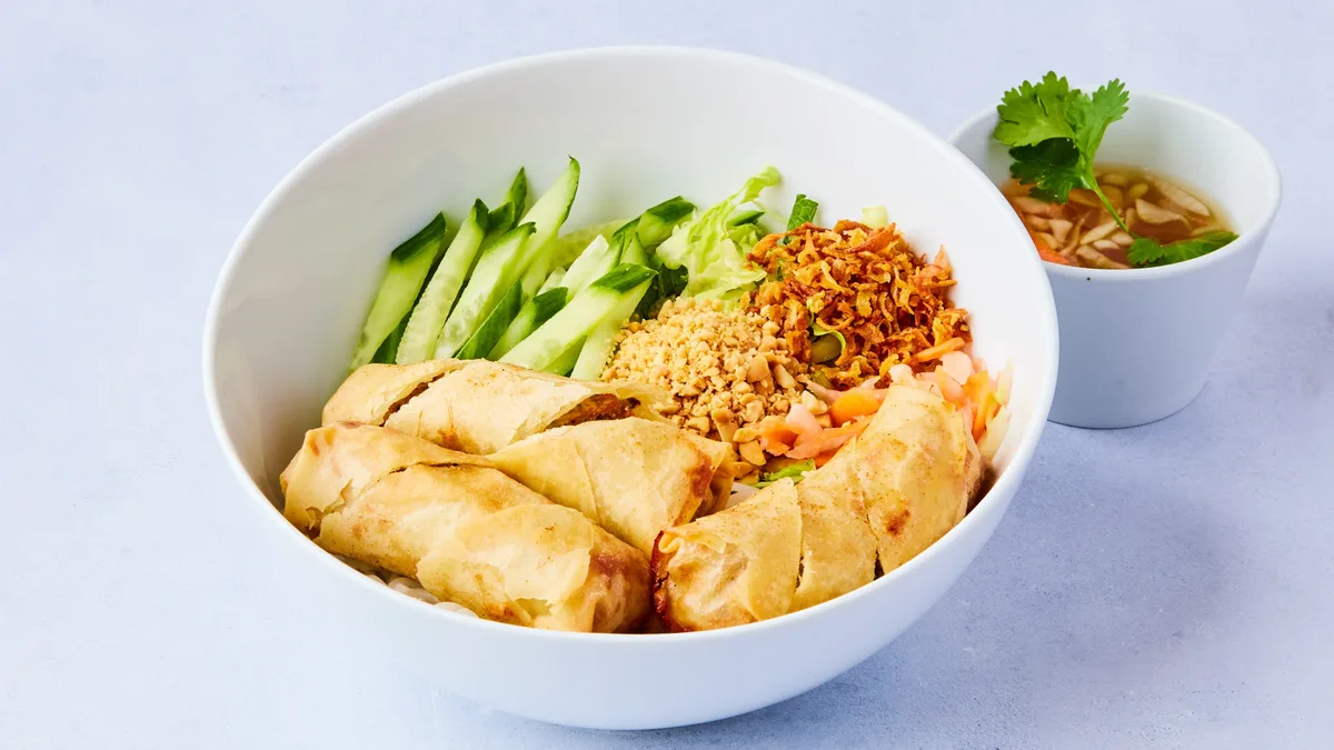 15. Bún Chả Giò