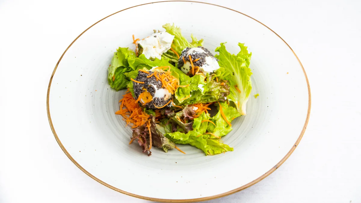 Chia jaja salata