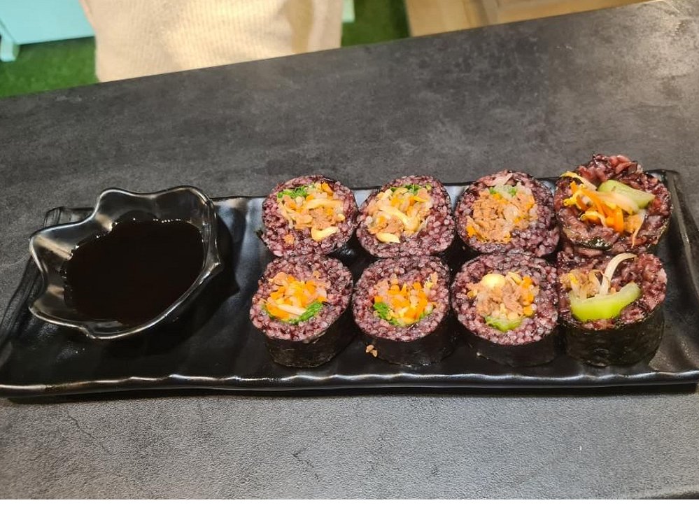 JACKIE BROWN RICE ROLL