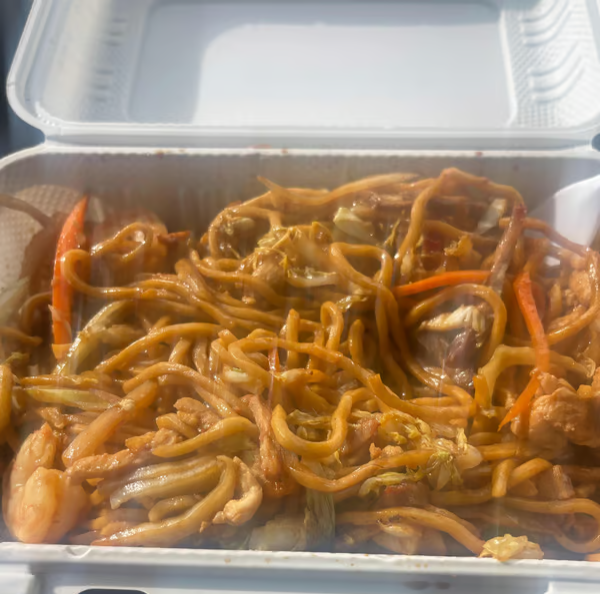 House Special Lo Mein