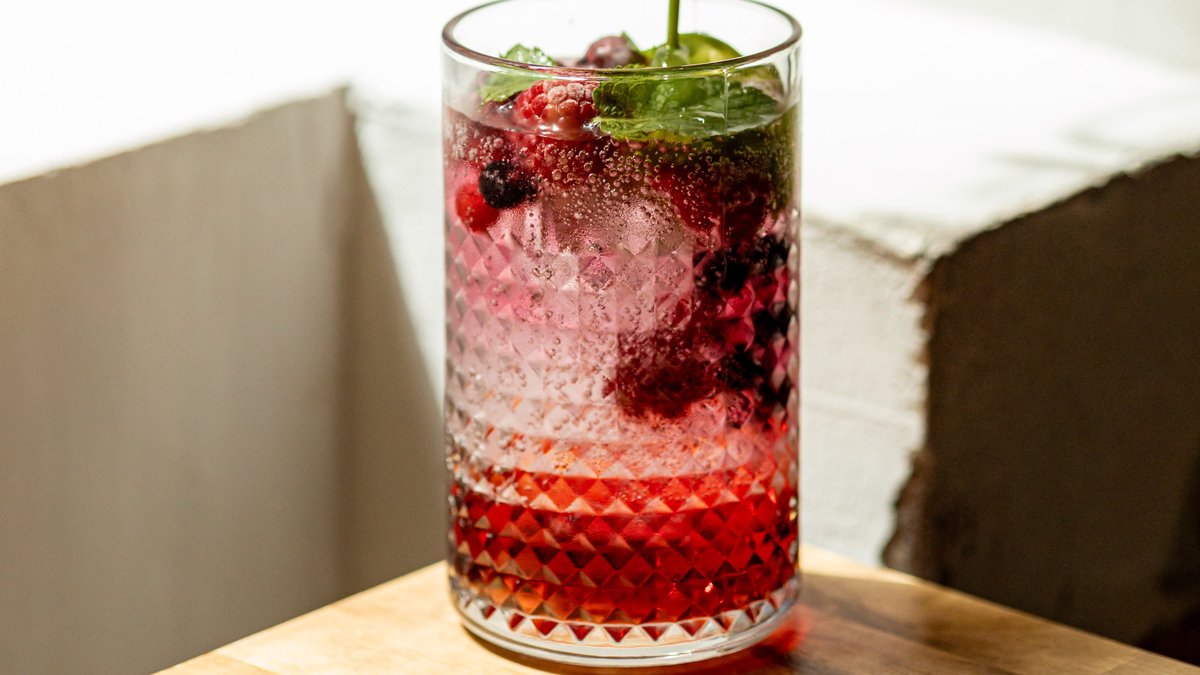 Raspberry Matcha Tonic