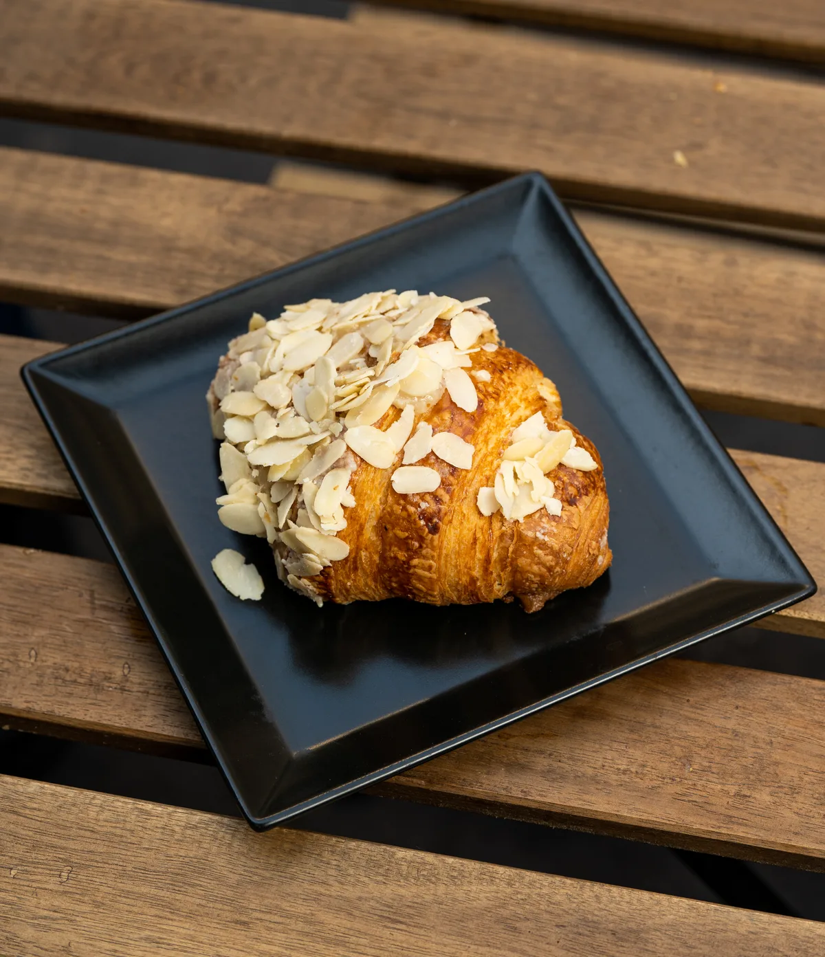 ALMOND CROISSANT