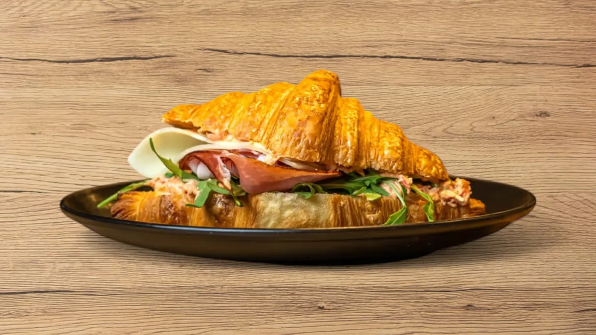 Prágai Sonkás - Sajtos Croissant