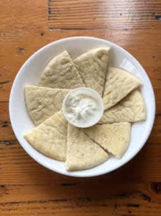 Pita Bread with Tzatziki Sauce
