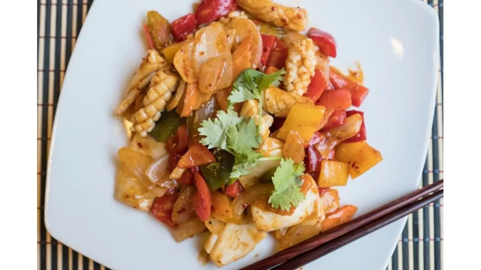 Muc Xao Dua - Calamar la wok cu ananas