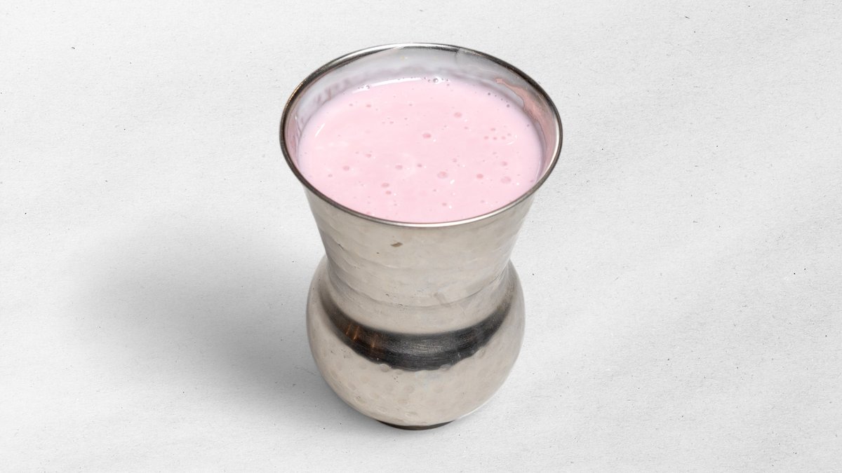 Strawberry lassi
