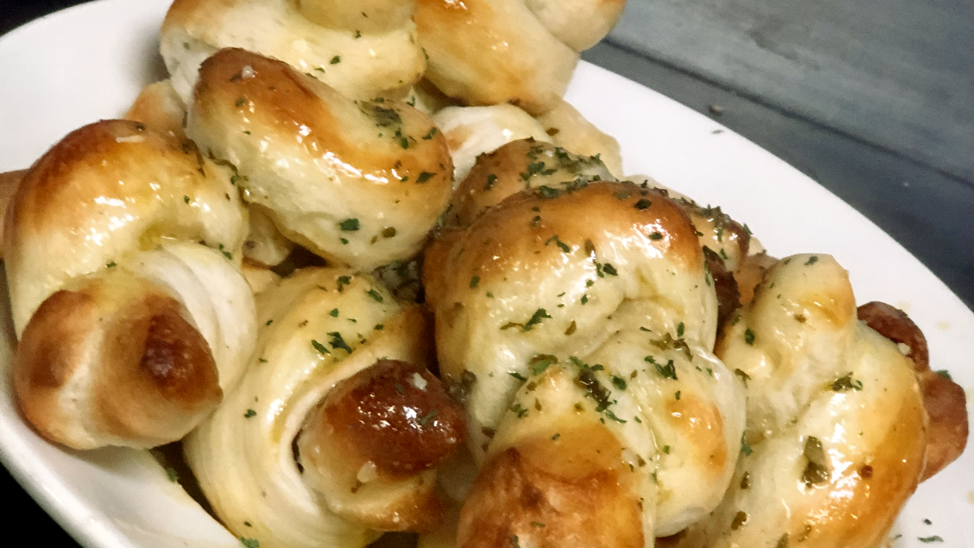 6 Garlic Knots