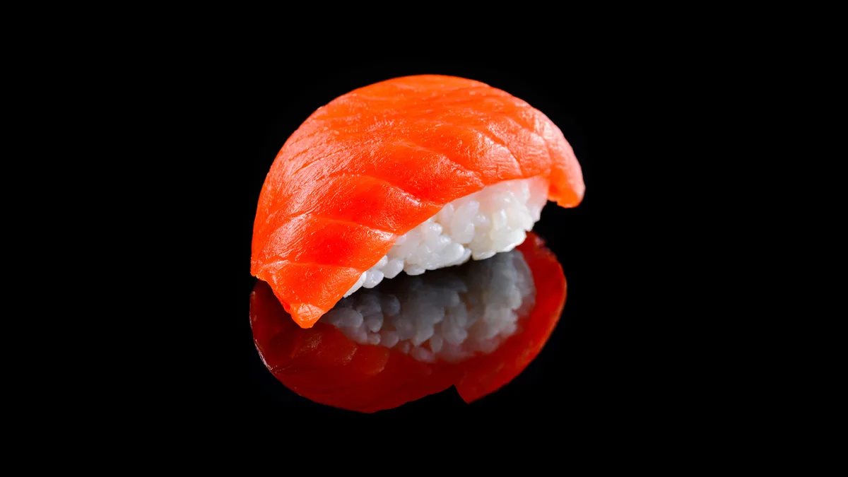 Niqiri Kani Roll