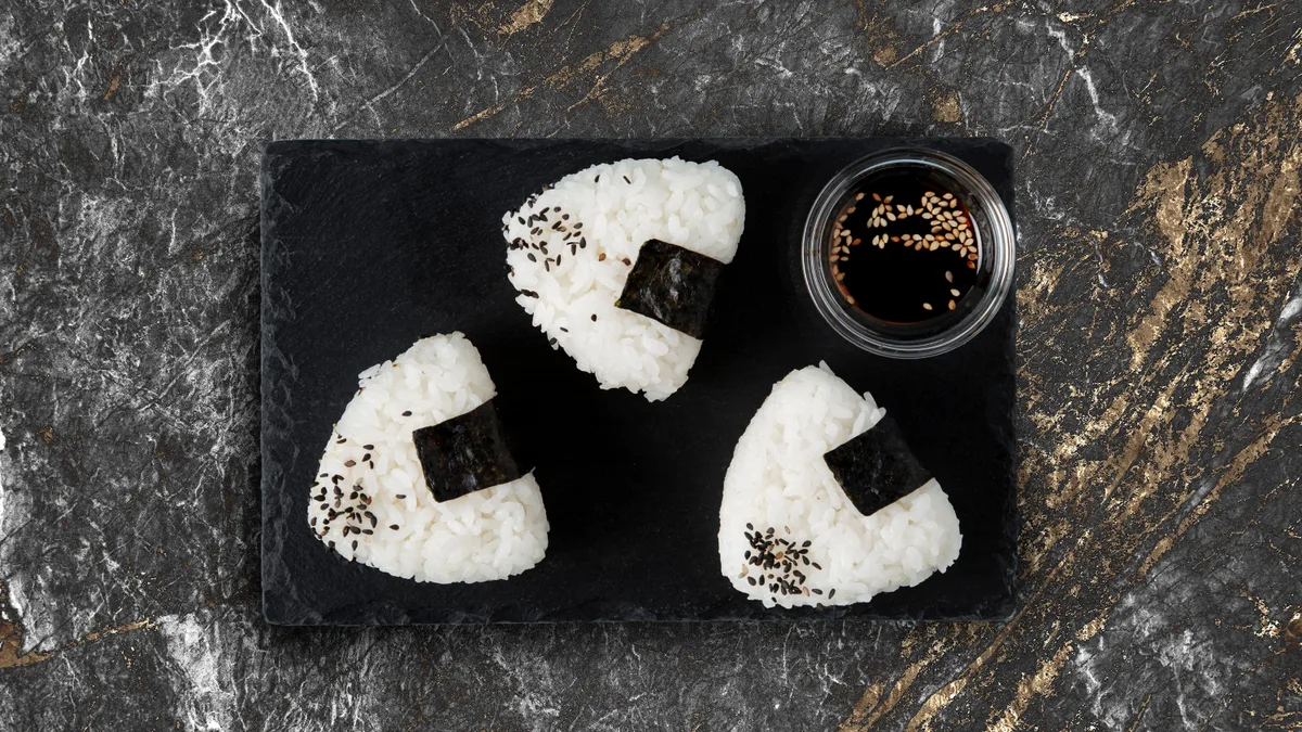 Oniqiri Roll (3 Ədəd)