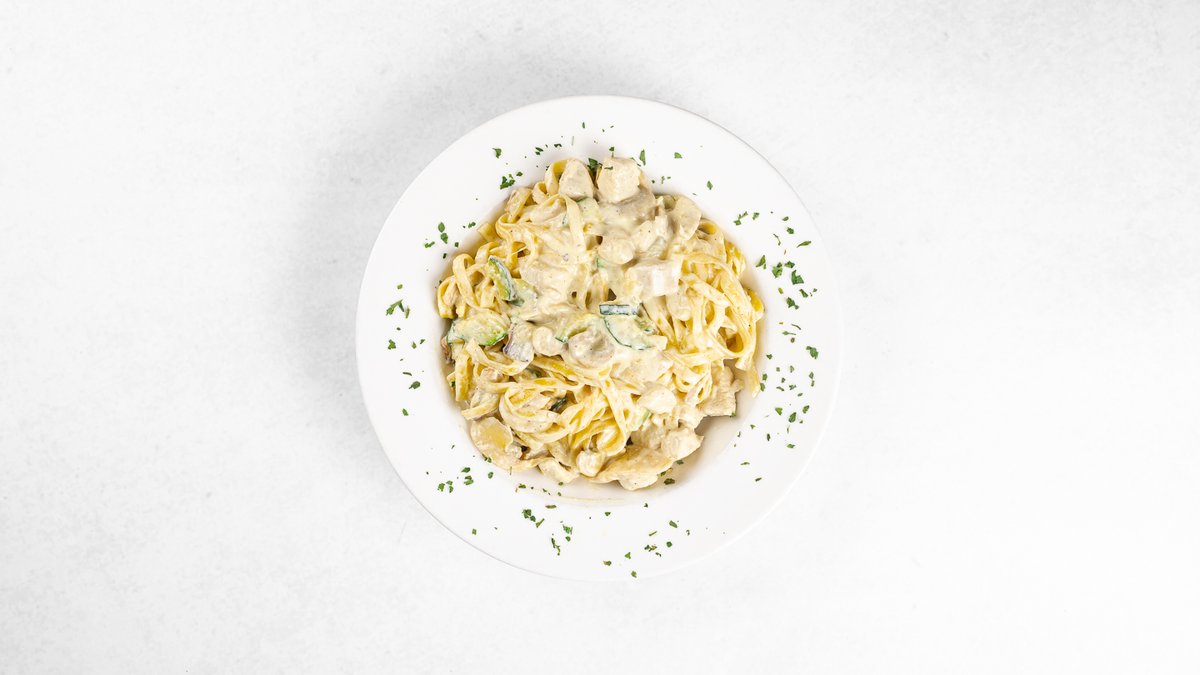 Pasta sa pilećim fileom