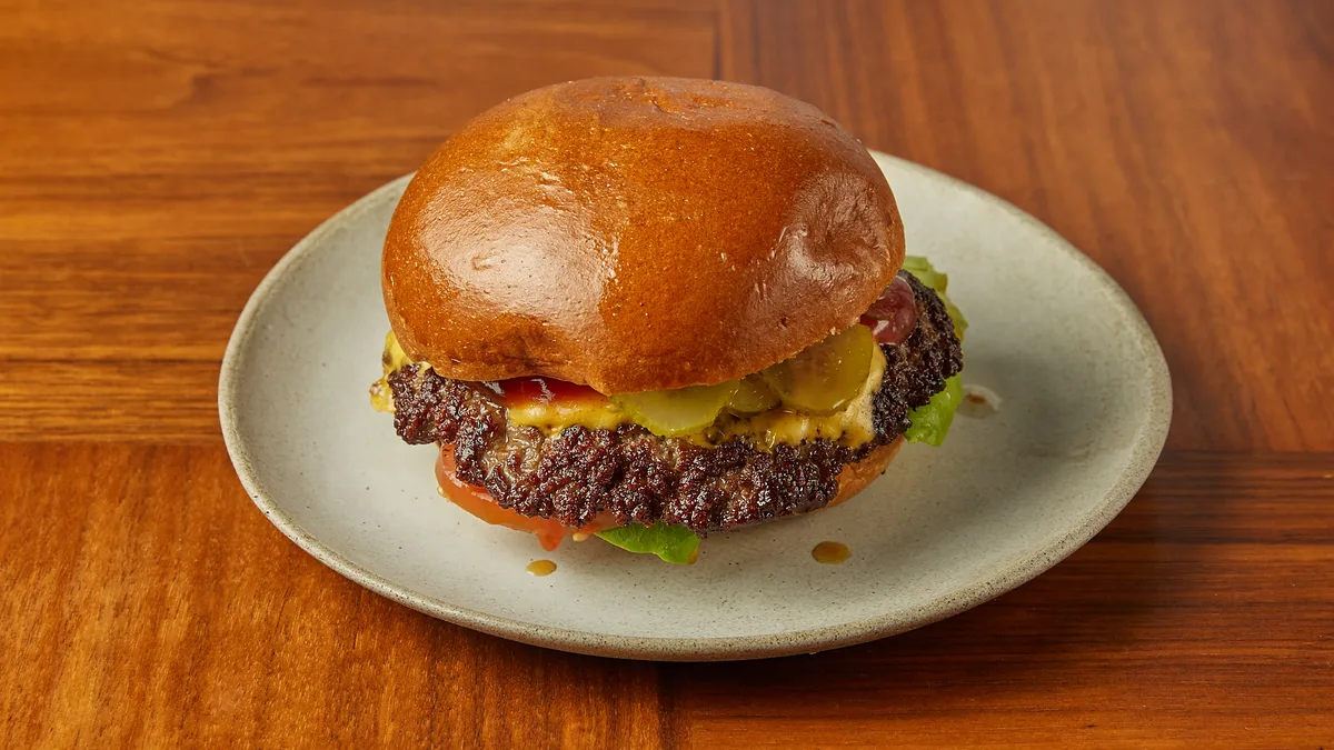Black Angus Cheeseburger