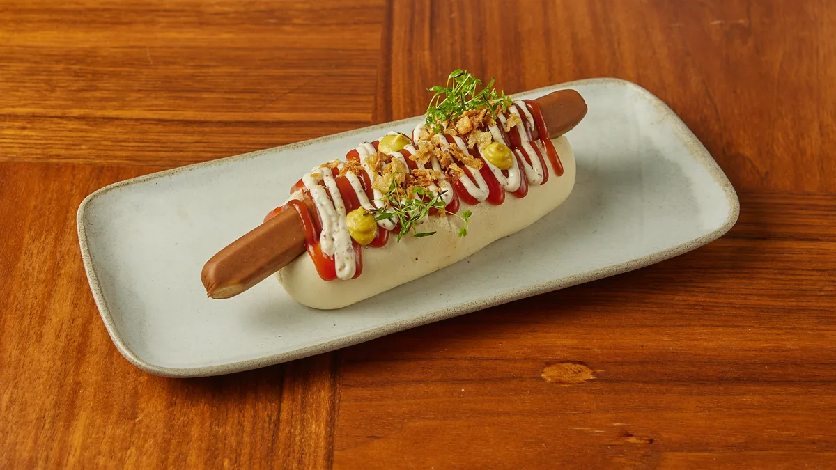 Vegan Hot Dog με Plant-Βased Λουκάνικο