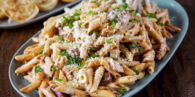 Cajun Chicken and Sausage Alfredo Party Pack