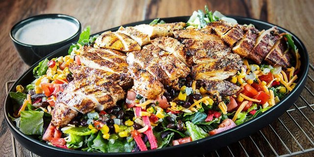 Logan's Kickin' Chickin Salad Party Pack