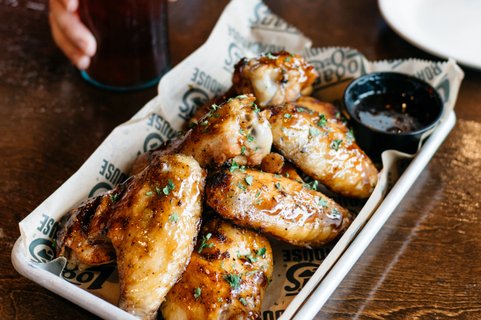 Mesquite Wood-Grilled Wings Party Pack