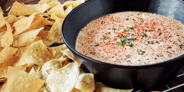 Queso and Chips Party Pack