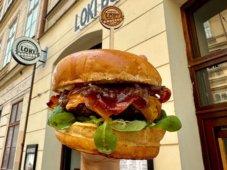 Cheddar Burger