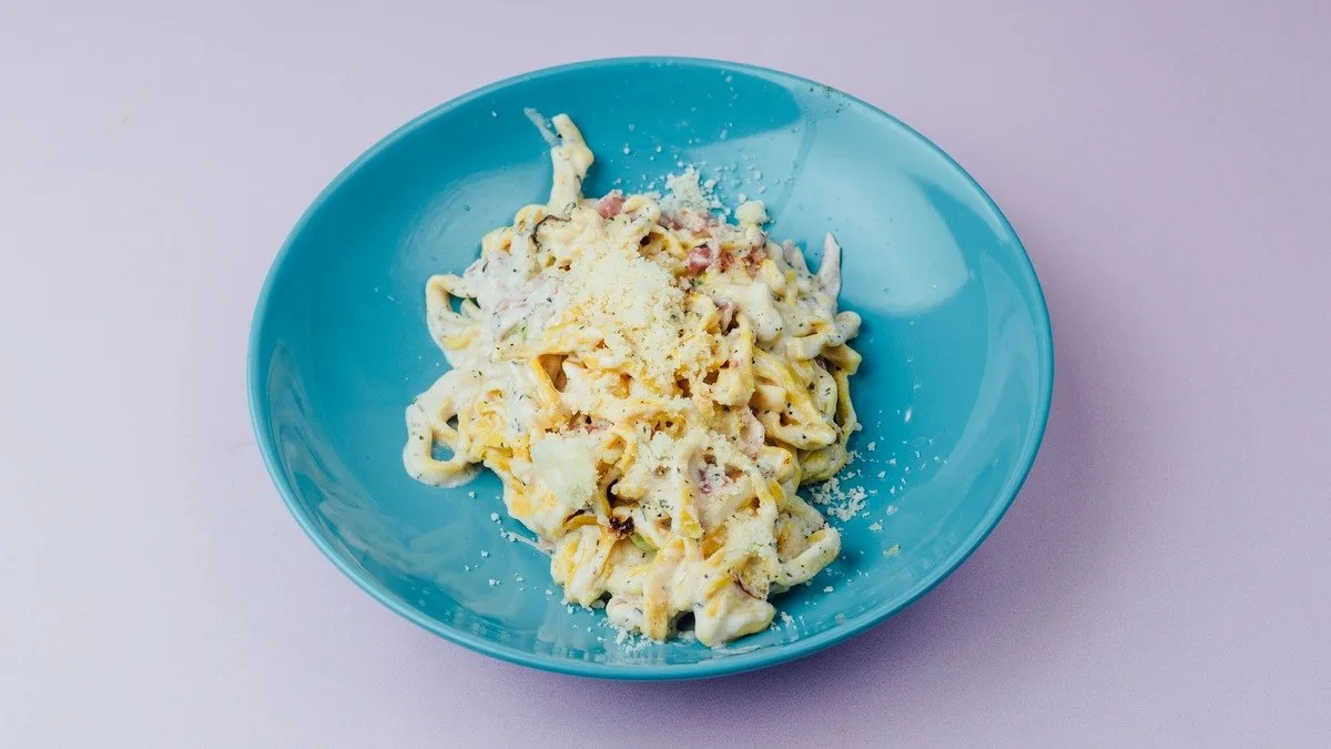 Pasta tikvice, pršut